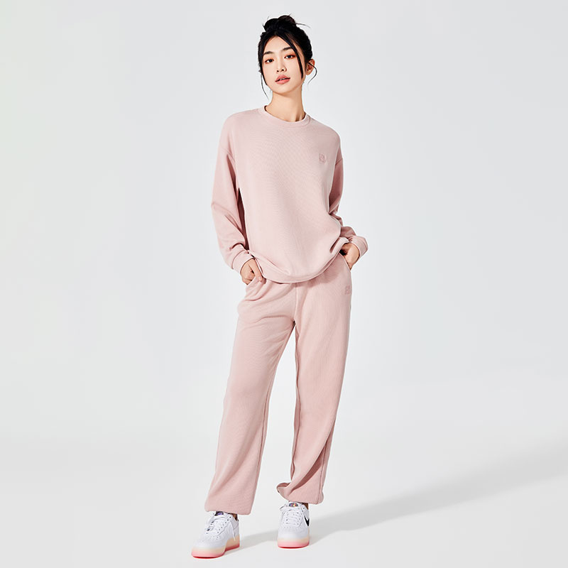 Fashion Forward: Představujeme růžové ležérní dámské mikiny s kulatým výstřihem